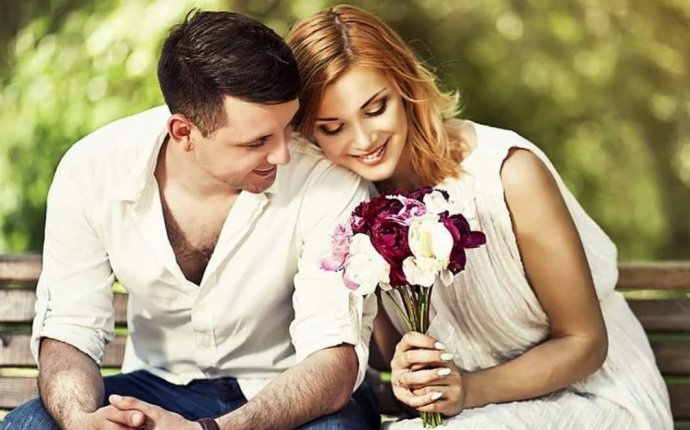 27 Feng Shui Tips to Attract Love and Improve Romance