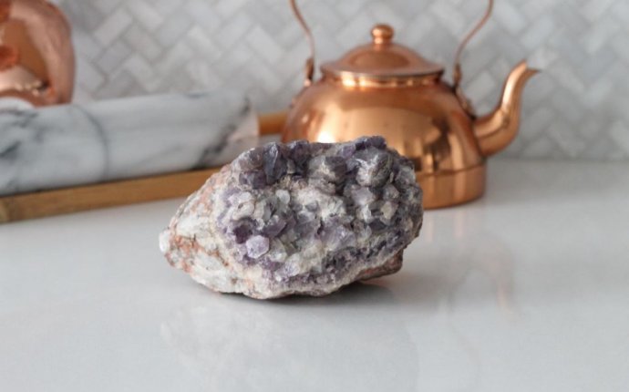 8 Ways to Use Crystals in Feng Shui | The Body Book