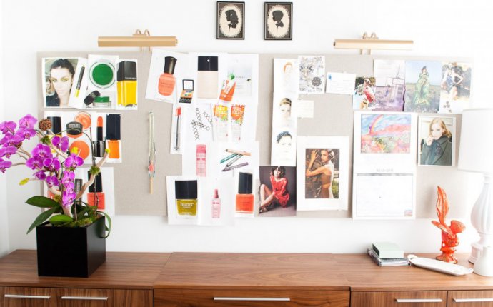 Everything You Need to Know to Feng Shui Your Desk