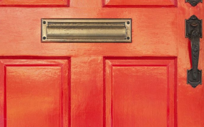 Feng Shui Colors for Your South Front Door