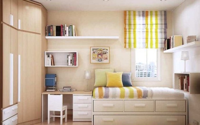 Feng Shui Furniture Arrangement in a Bedroom and Study Room