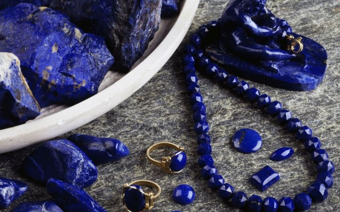 Lapis Lazuli Use in Feng Shui, Healing and Jewelry