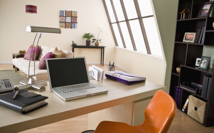 Ways To Feng Shui Your Desk